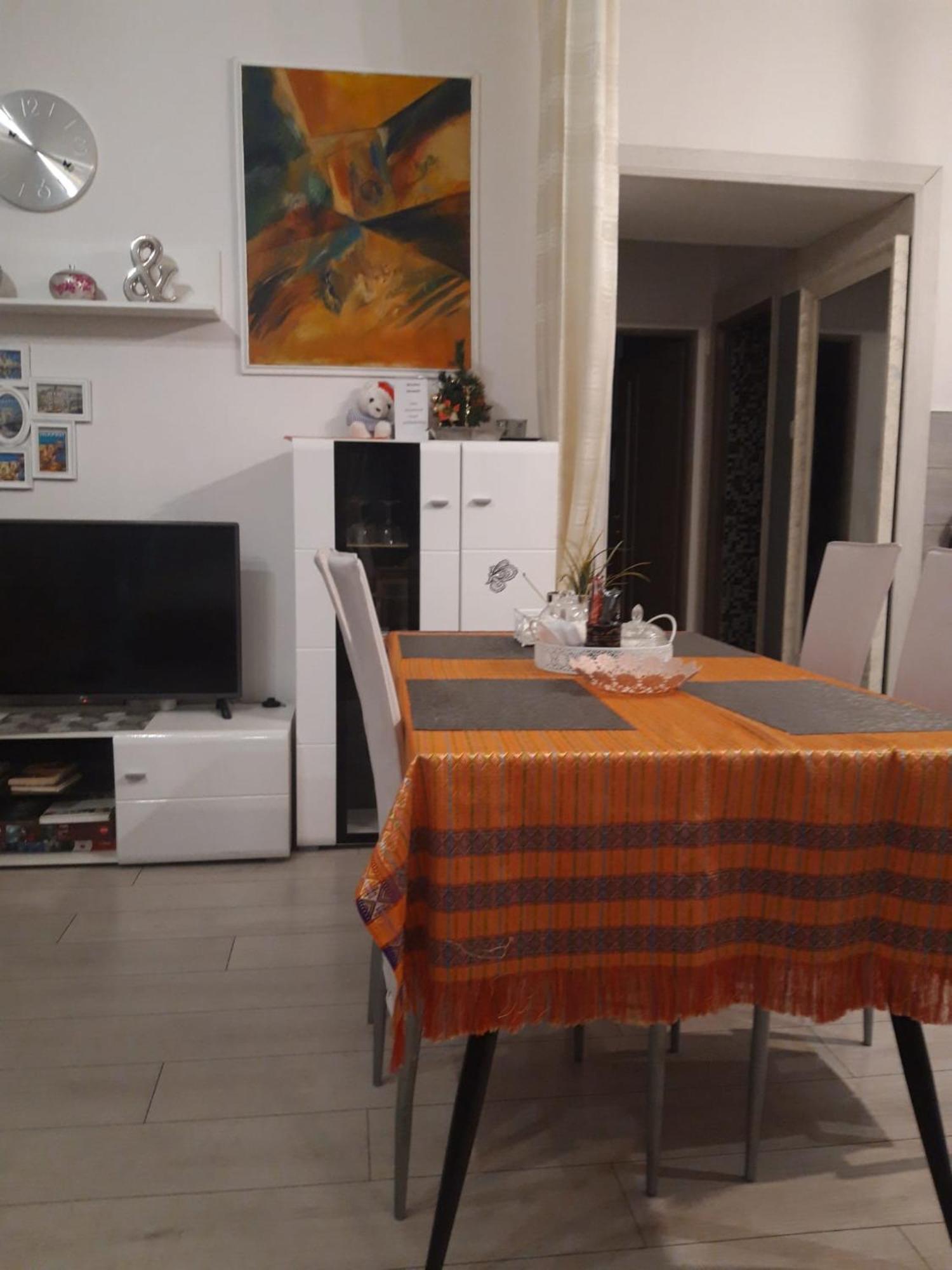 Grey Orchid - Studio Apartman